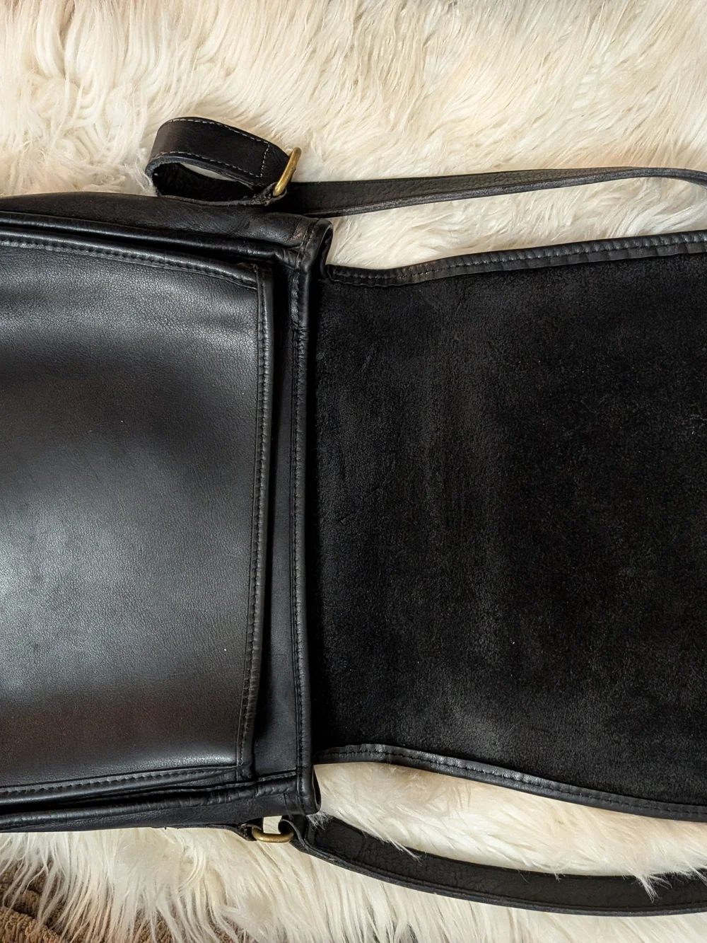 Rare Vintage Coach Small Shoulder Bag #9530 Black Glove-Tanned Leather - Made US
